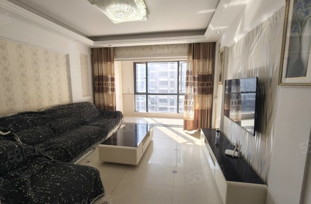 奥林清华3室2厅1卫124㎡南北63万