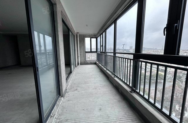 湖畔春晓4室2厅188㎡149万二手房图片