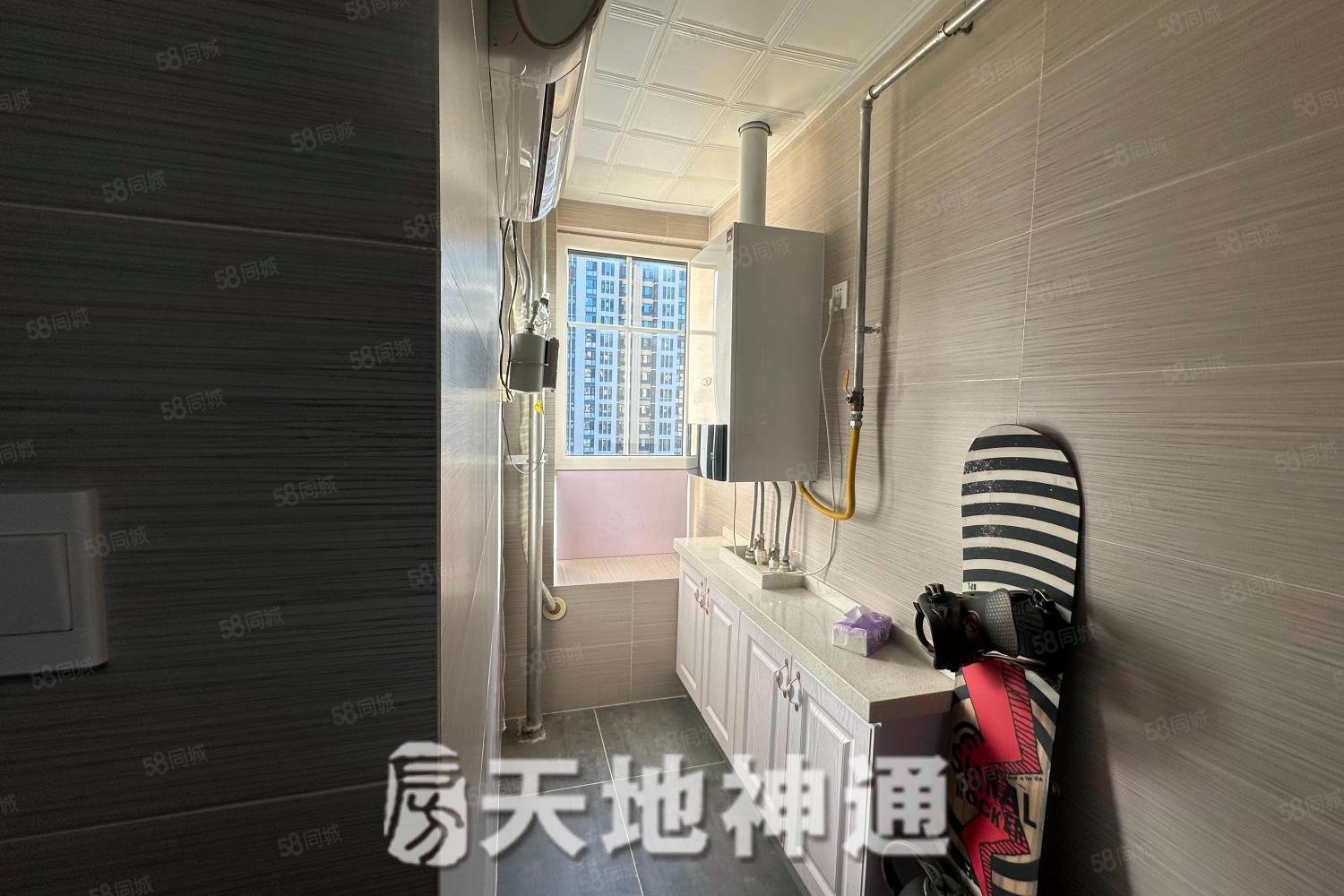 雁棲一品園(A區(qū))1室1廳1衛(wèi)79.32㎡南135萬