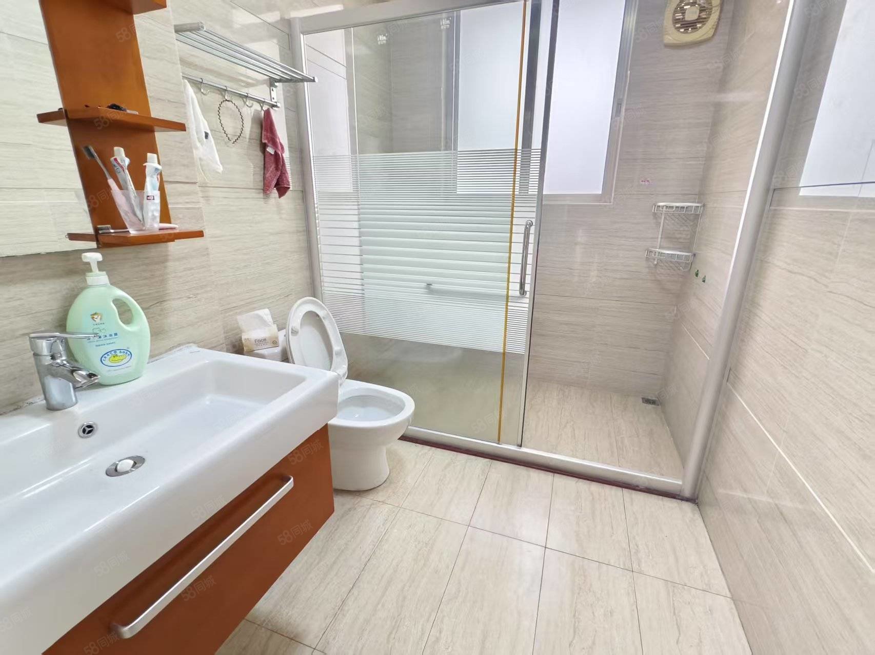 韶关碧桂园4室2厅4卫224㎡南138万