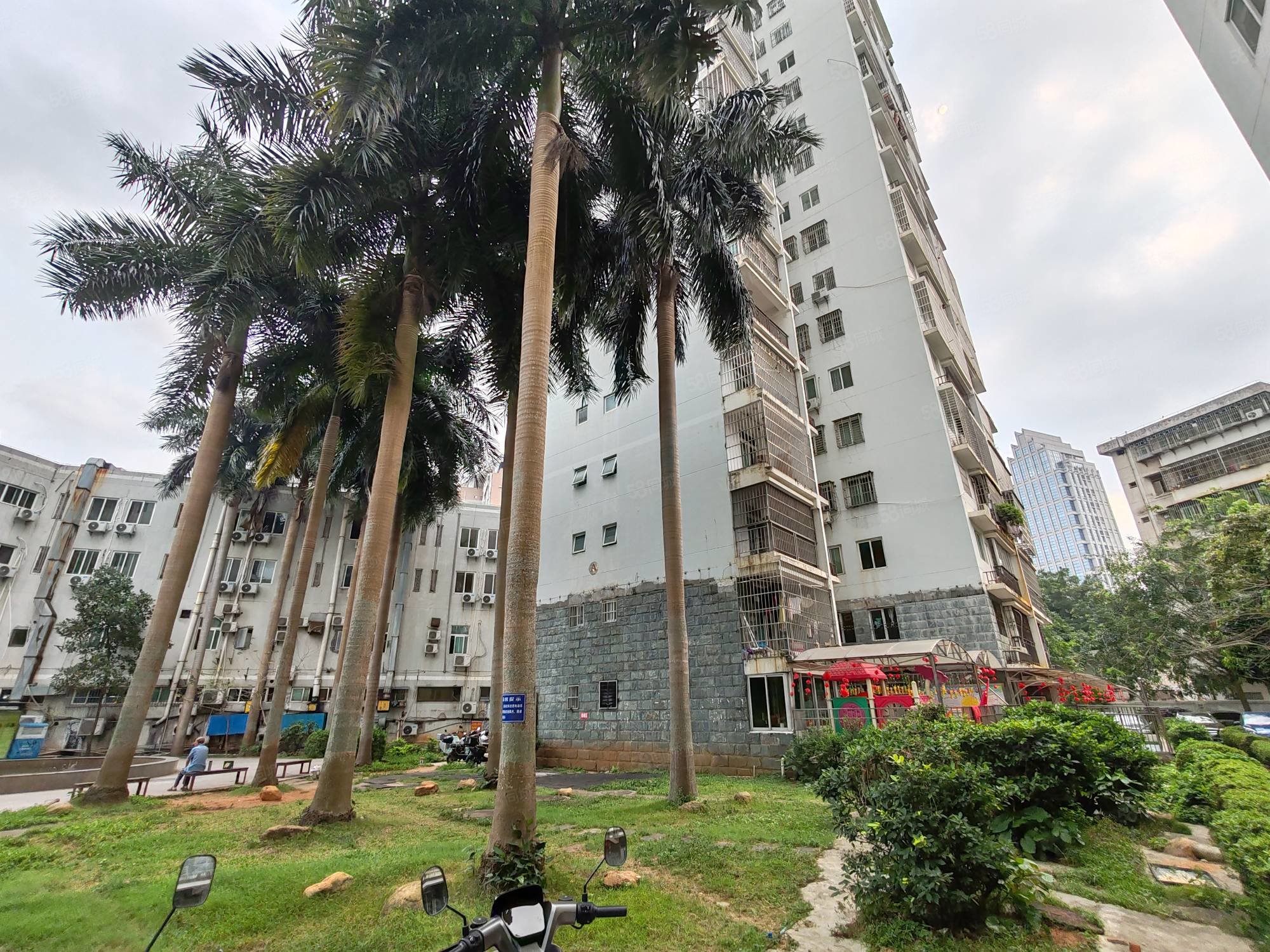 房产信息>海口二手房>龙华二手房>龙华周边二手房>丽景公寓>2000_1500