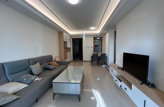 开发区 百合新城附近 集美一品次新小区 中间好楼层 小三居