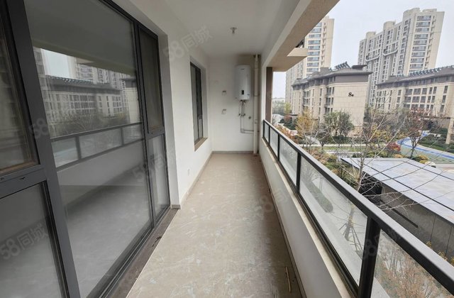 朗悦府 东边户好楼层 次新房 精装好房 双卫格局 商品房