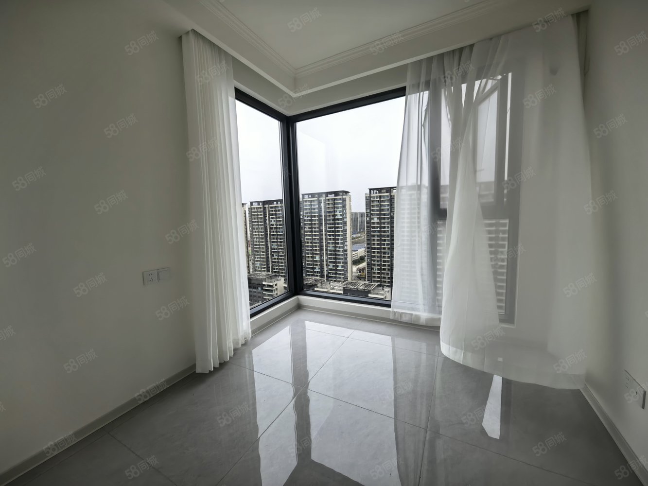 圣桦锦江天玺3室2厅2卫118㎡南北75万