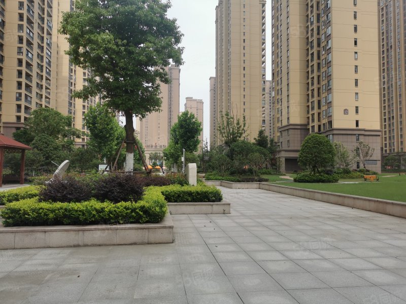 博森翰林城4房2厅2卫南北双阳台证满二随时过户急售