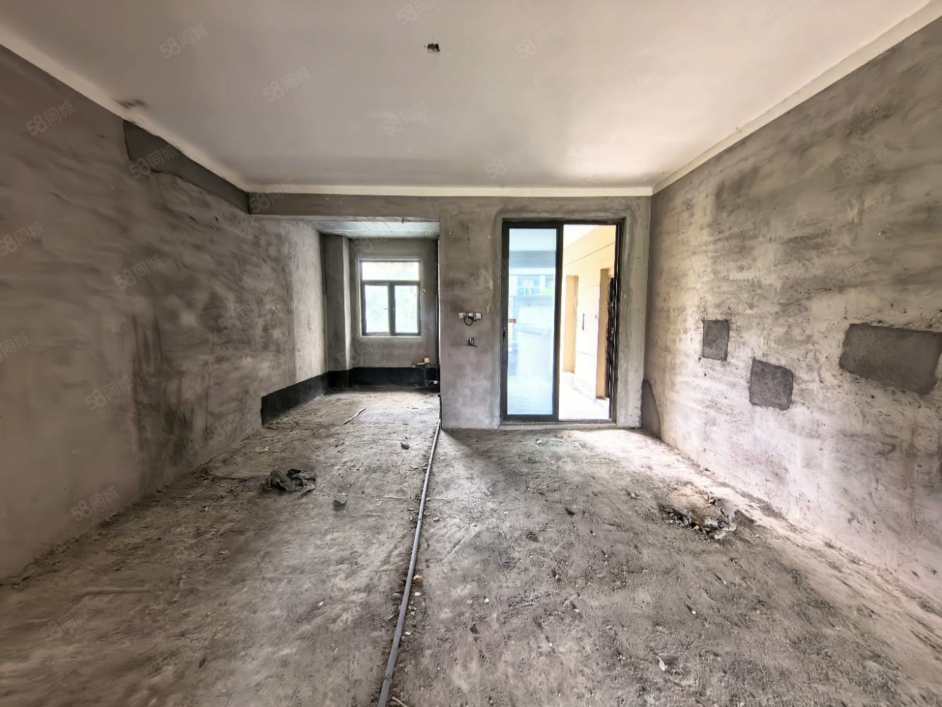 港中旅公元7室3厅2卫300㎡南北175万