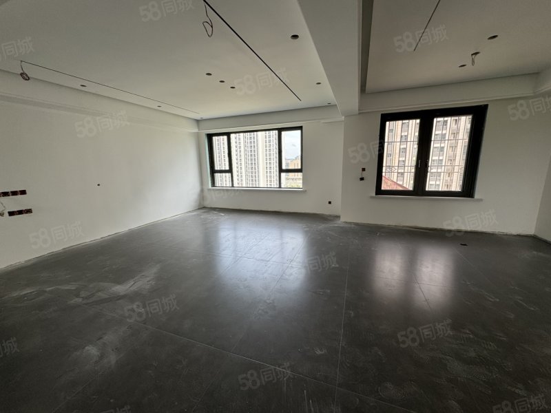 天盛花园,188平米三室两卫,125万硬装完成.