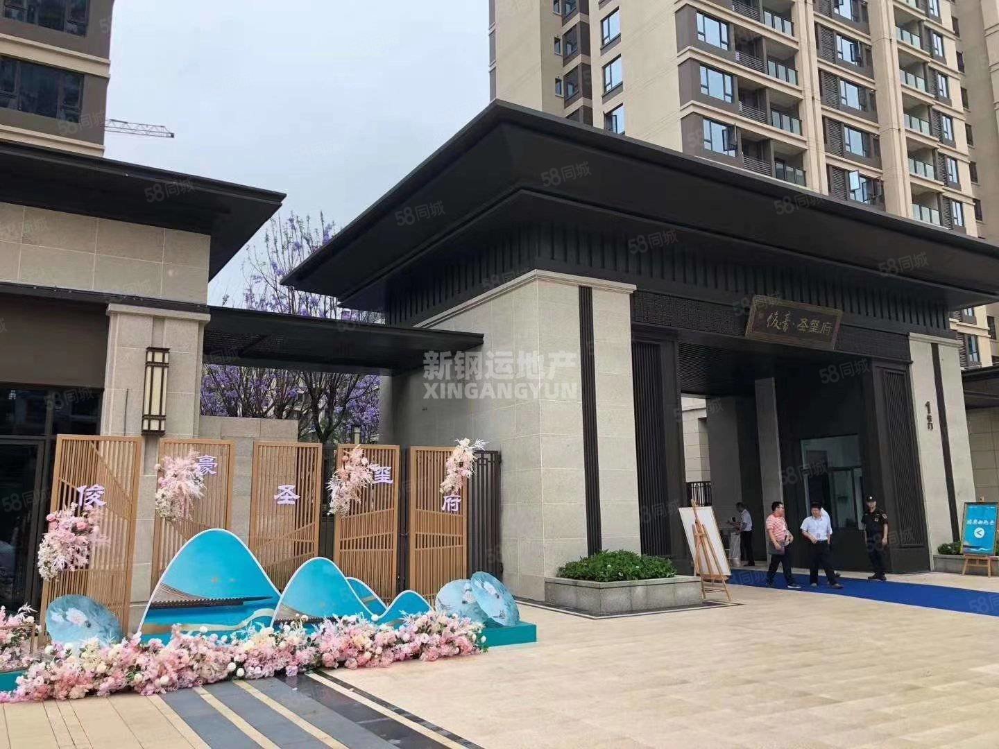 俊豪圣玺府花园洋房一楼带花园一跃二共两层使用面积多