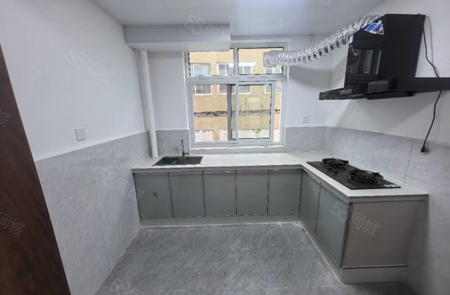 金鼎市中心～五星百货旁～南北通透～中层三室～免大税带储