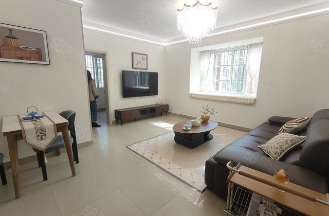 湖边，城市主人观澜一品，实验文轩集团望湖精装电梯三室东边户