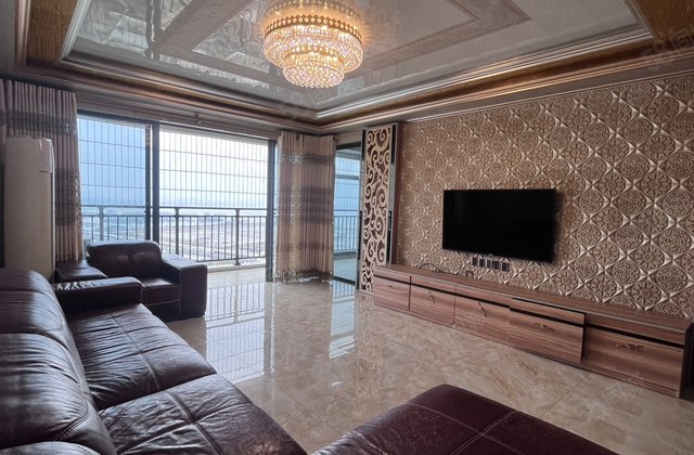 海岸蓝湾5室2厅158㎡75万二手房图片