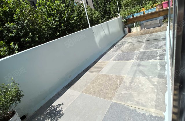 阿尔卡迪亚东边户带30平大露台130平送车位储藏室、划光明