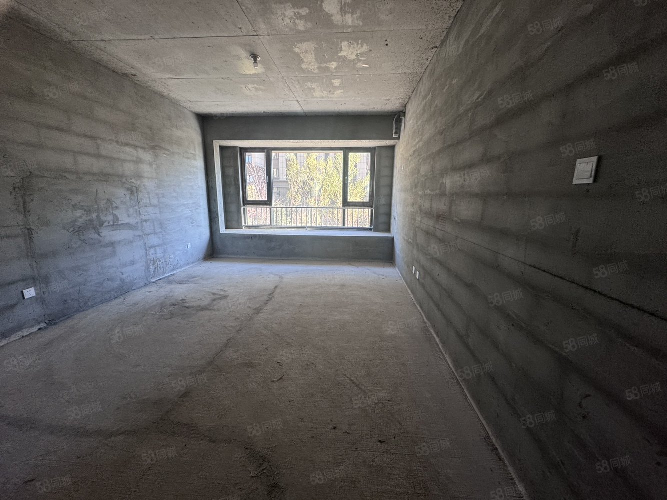 华韵锦园3室2厅2卫152㎡南北91万