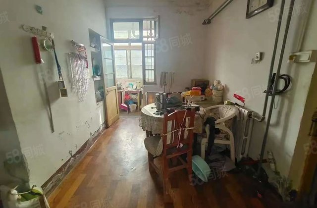 老文轩 电业局三院 标准3室 带院（60平左右）免大税