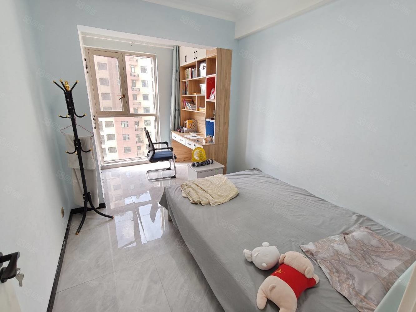 中瑞领航城3室2厅1卫97.6㎡南北64.5万