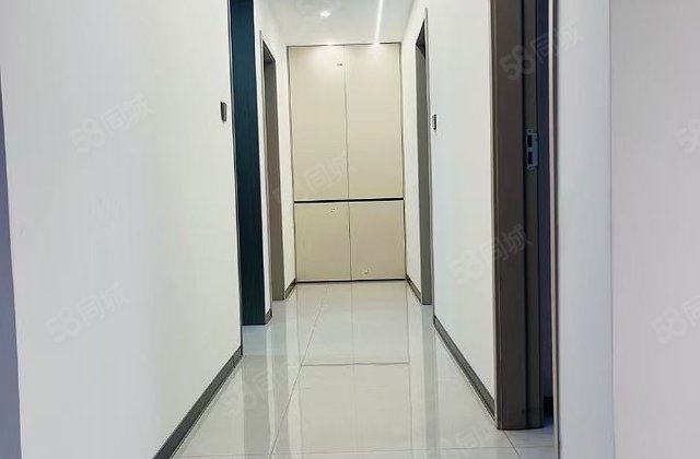 金信国际城4室2厅144.58㎡48万二手房图片