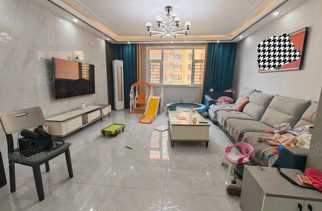 时代广场3室2厅140㎡125万二手房图片