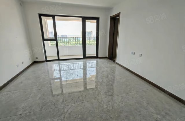 金裕新城九州花园小高双阳台，三叶草新户型，中间楼层走一手手续