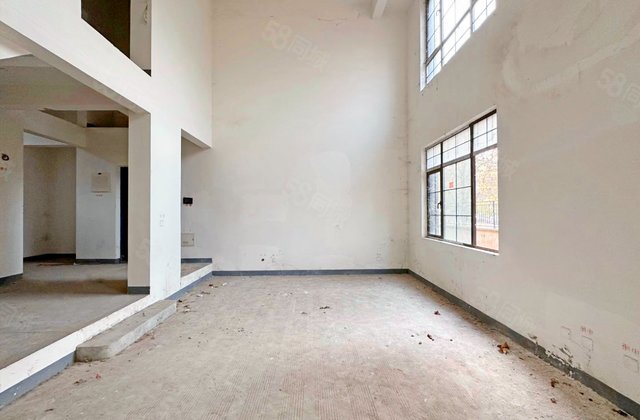 融创伊顿庄园(二期)5室2厅235.62㎡258万二手房图片