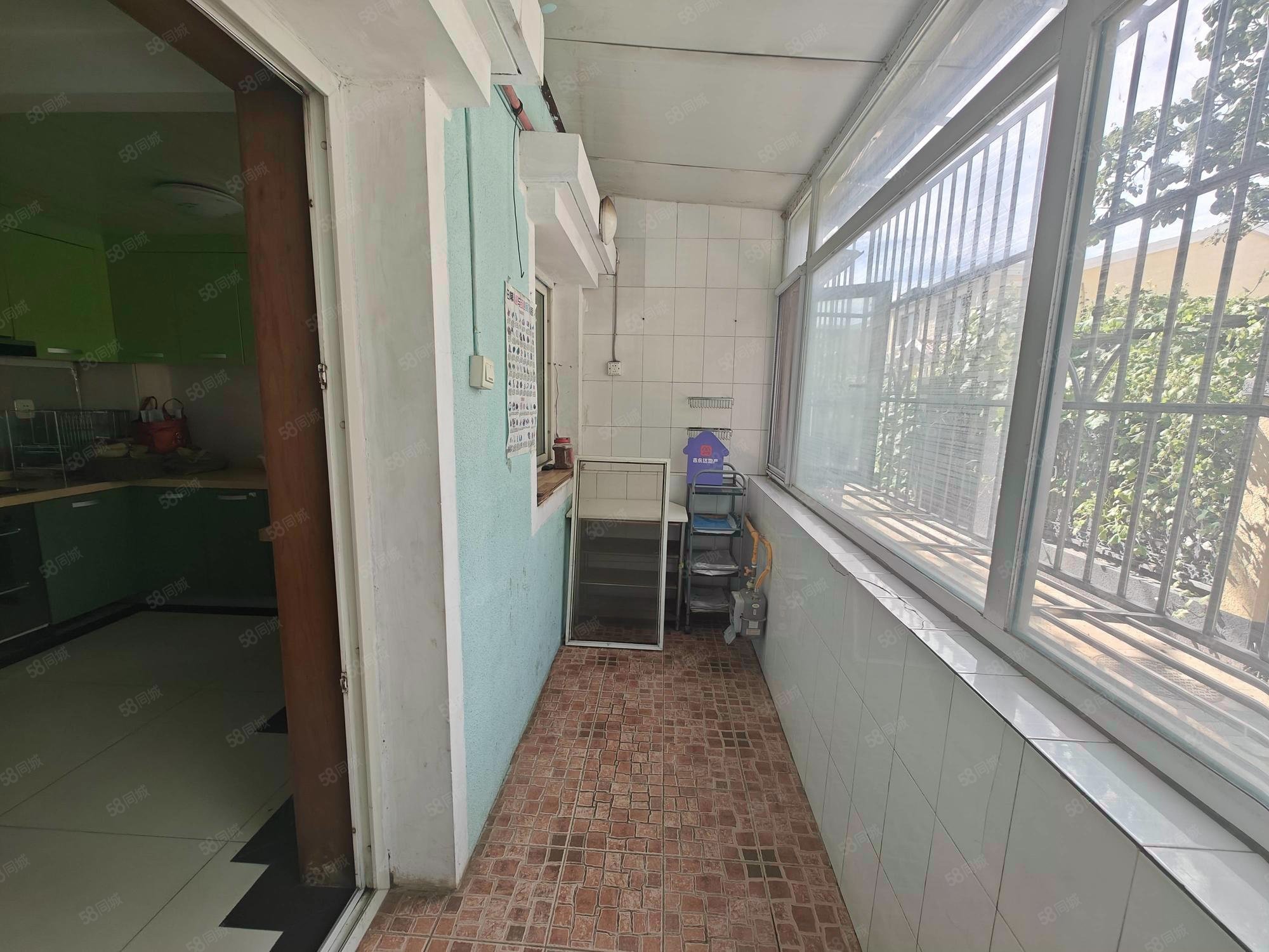 博世莊園(別墅)3室2廳3衛(wèi)165.79㎡南北315萬