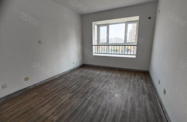 捡  了 高新区 裕昌九州国际 东边户 三室两厅免大税送车位