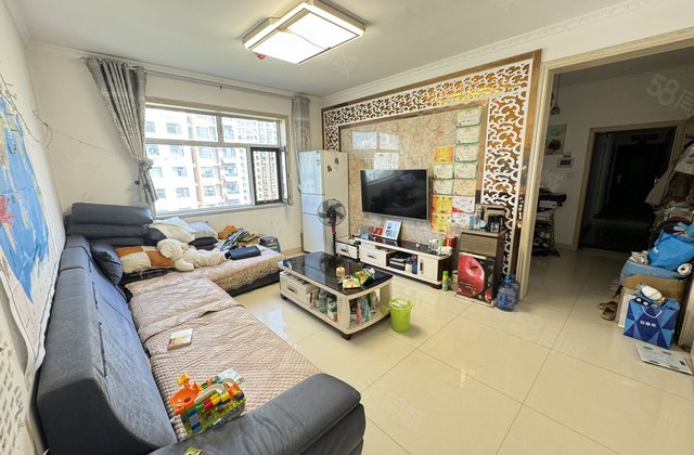 二中旁 海德公园 小高层9楼 82万 大三居 带车位储 急售