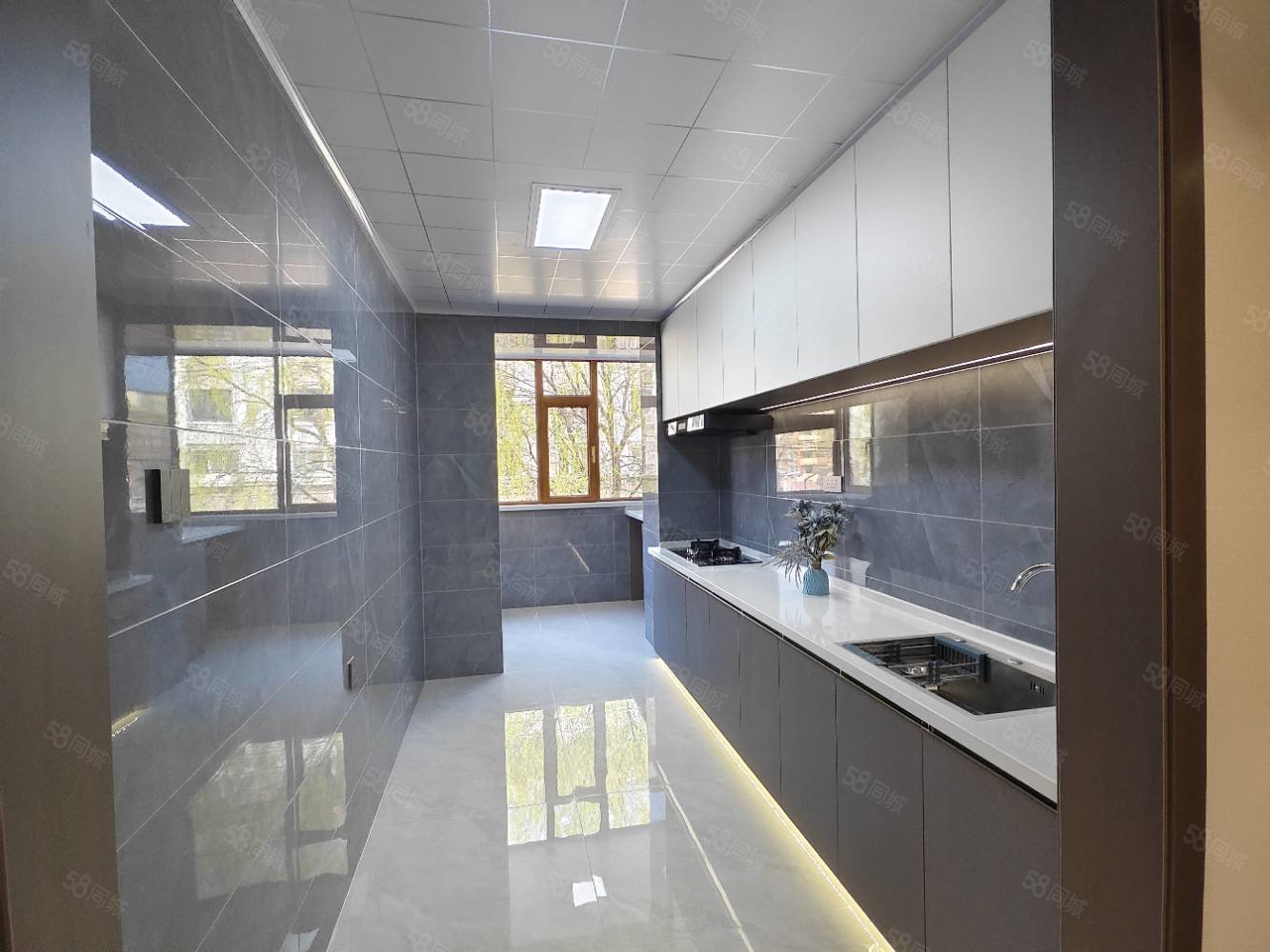 弘泰小区2室1厅1卫75㎡南北22万