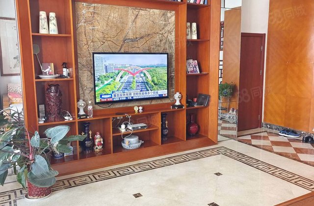 房东诚心出售文轩本部精装大复试免大税随时看房价格  合适