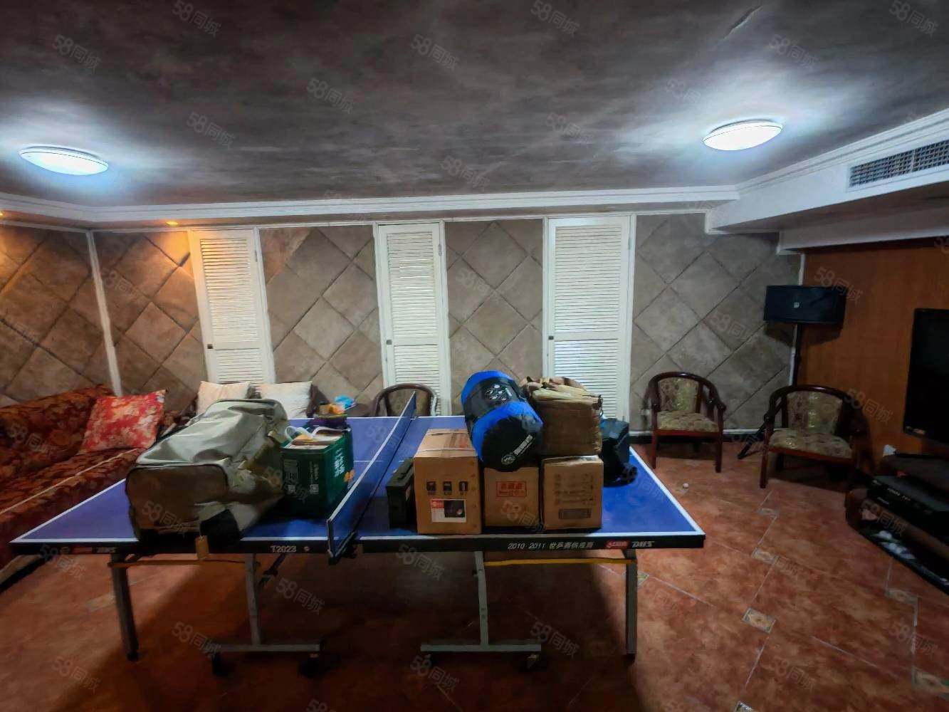 大運河孔雀城(別墅)4室2廳4衛(wèi)267㎡南北320萬