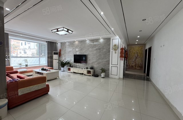 湖边  东昌华庭  精装  大三房   房东诚心卖  带车位