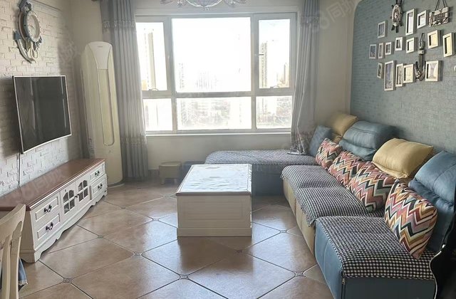 诚心出售星光水晶丽城(东区)中间楼层采光好带全屋家具家电车位