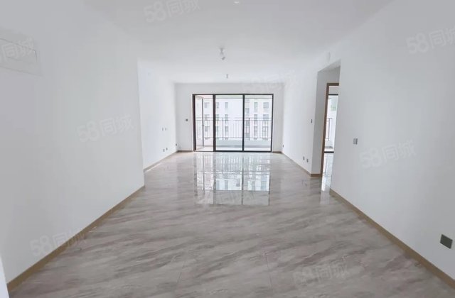 中间层四室两卫大宽厅房东诚意售带车储非人防车位诚意售随时看