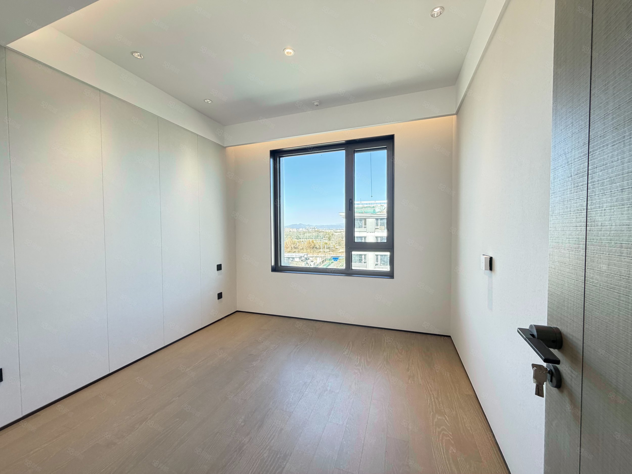 中建宸園4室2廳3衛(wèi)170㎡南北1520萬