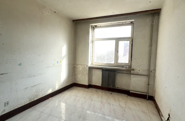 八百垧十二区2室1厅40㎡3.9万二手房图片