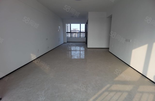 鹭州学府4室2厅131㎡98万二手房图片