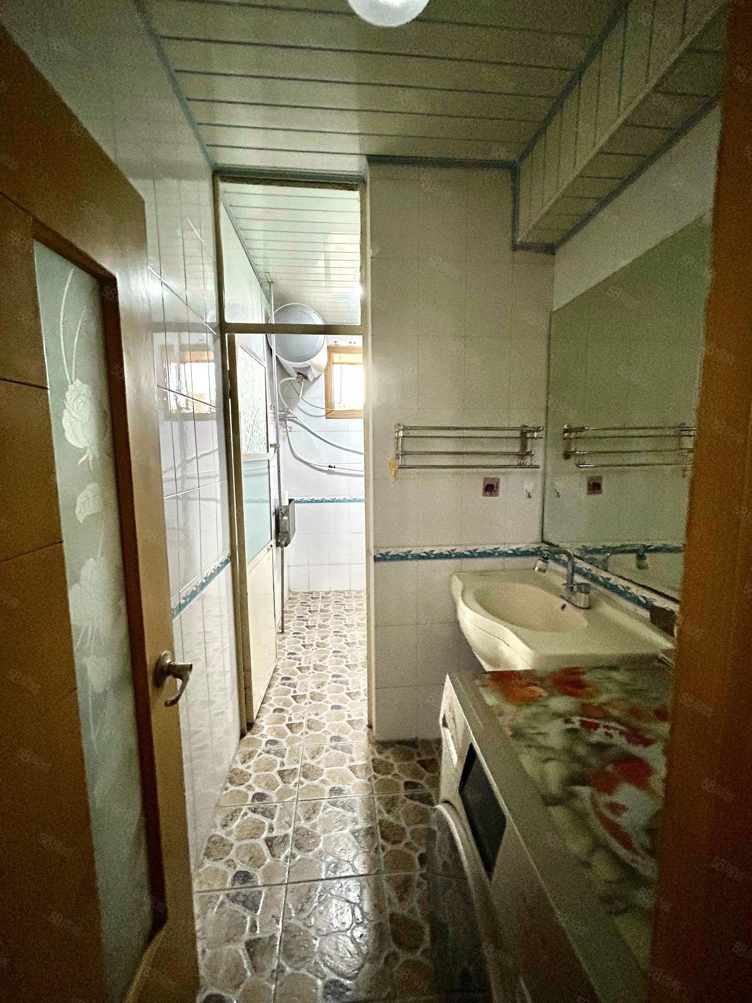 園丁西園2室1廳1衛(wèi)81.12㎡南北128萬