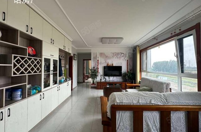 超 ！超 ！民生凤凰城五号院，边户，精装三室，送车位储藏室