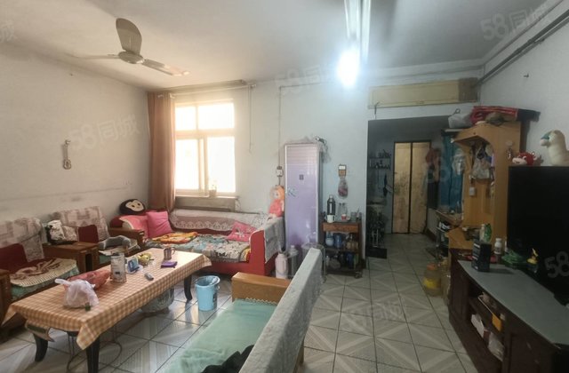 商业配套齐全 楼层好 精装可拎包入住 南北通透 产权清晰