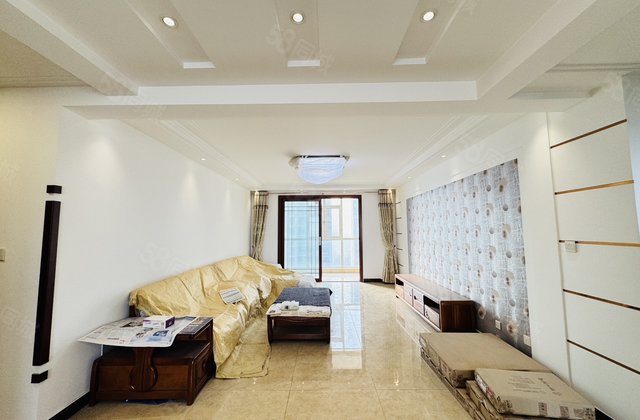 湖边摩天轮 西安交大 观景小高层 精装四室 带车位储藏室