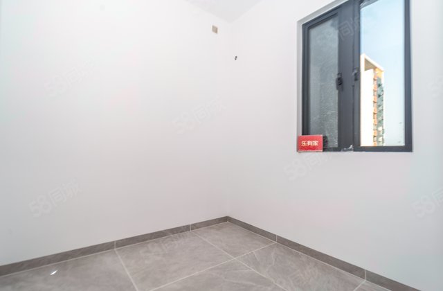 悦峰华府3室2厅62.24㎡260万二手房图片