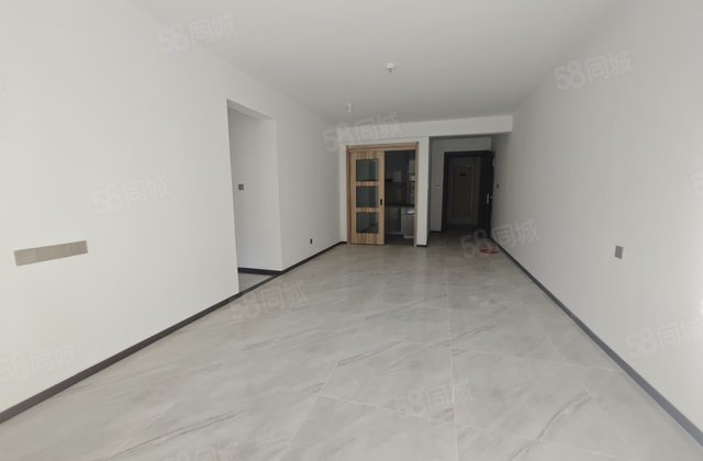 电梯新房，云麓九里3室