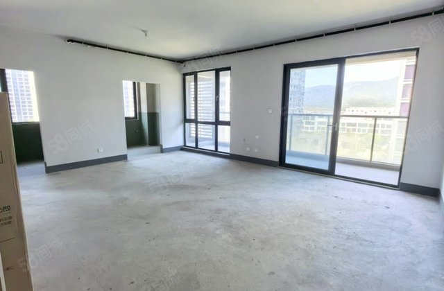 杨帆泊悦4室2厅140㎡238万二手房图片