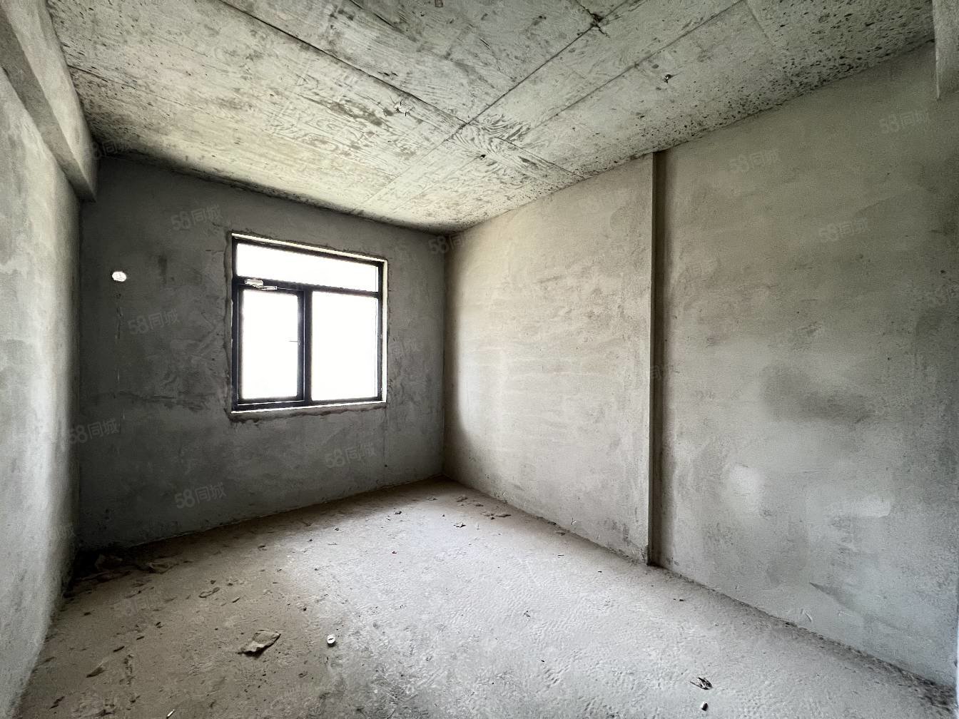 鑫火国际3室2厅2卫128㎡南北43万