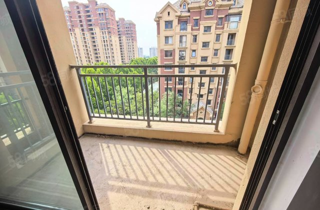 建业比华利庄园西区3室2厅117㎡42万二手房图片