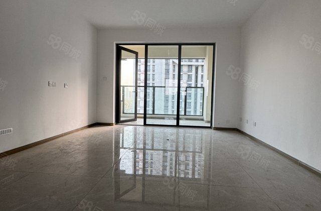 城市玖玺北区小高层1梯1户，3叶草全明户型送储藏室