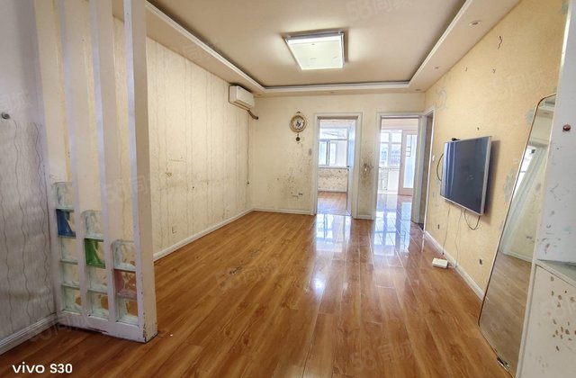 文轩附近清华园三室两厅免大税带车位储藏室