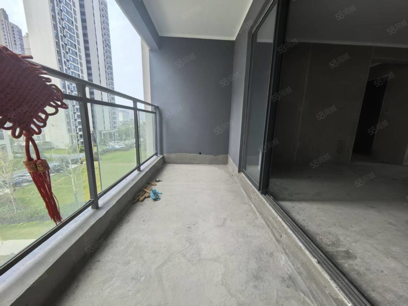 桃李江山3室2厅2卫131㎡南北89万