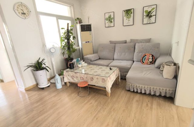 文轩中学本部，南30  龙山北区 财局家属院低楼层停车方便