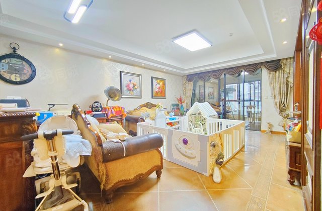 中德英伦联邦(A区)4室2厅152.7㎡312万二手房图片