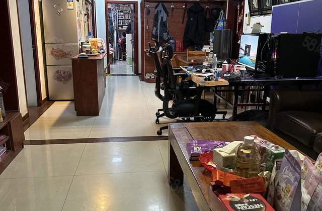 一楼带院子 翡翠城 三室两厅两卫 带车位和储 价格能谈